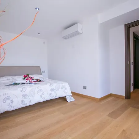 Sleeps 11 Pool Air Con Ferienhaus *
